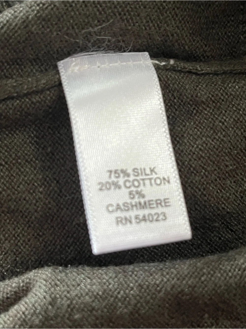 Banana Republic silk and cotton V-neck Men's Sweater - Olive Green
